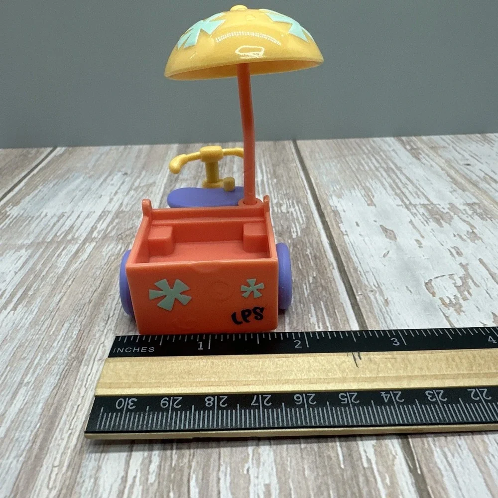 Littlest Pet Shop LPS #1846 Pets On The Go 2010 Tricycle Ice‎ Cream Cart